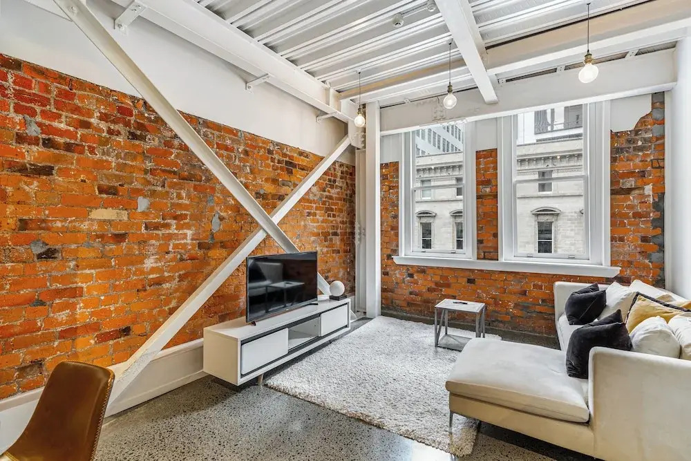 Downtown CBD Apt | Central Walkable | Zodiak Stays