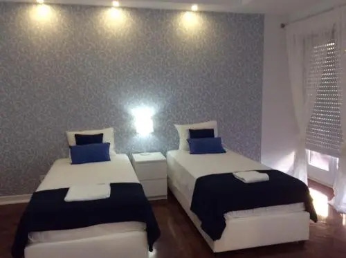 4U Lisbon IV Guesthouse Airport