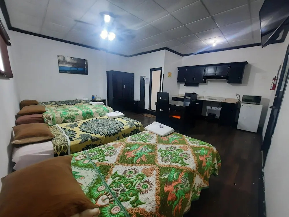 Hotel Garcias Suites, Linares