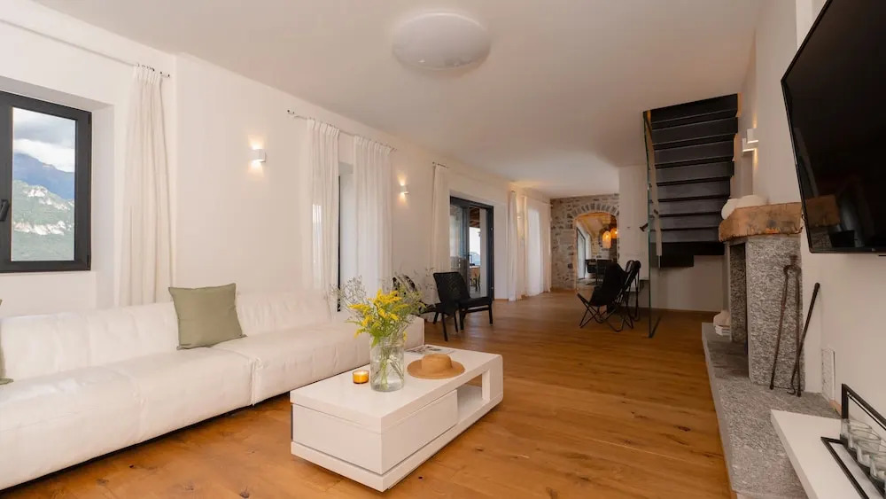 Villa Valentina by Rent All Como