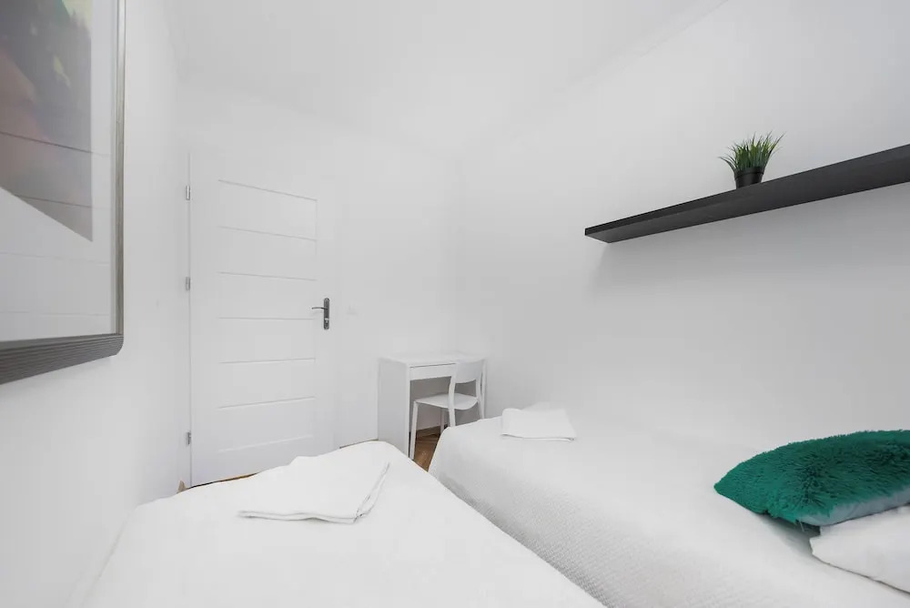 UNITApartament Short Rent Apartment in Warsaw by Metro Station Rondo ONZ Apart with 3bedrooms 22