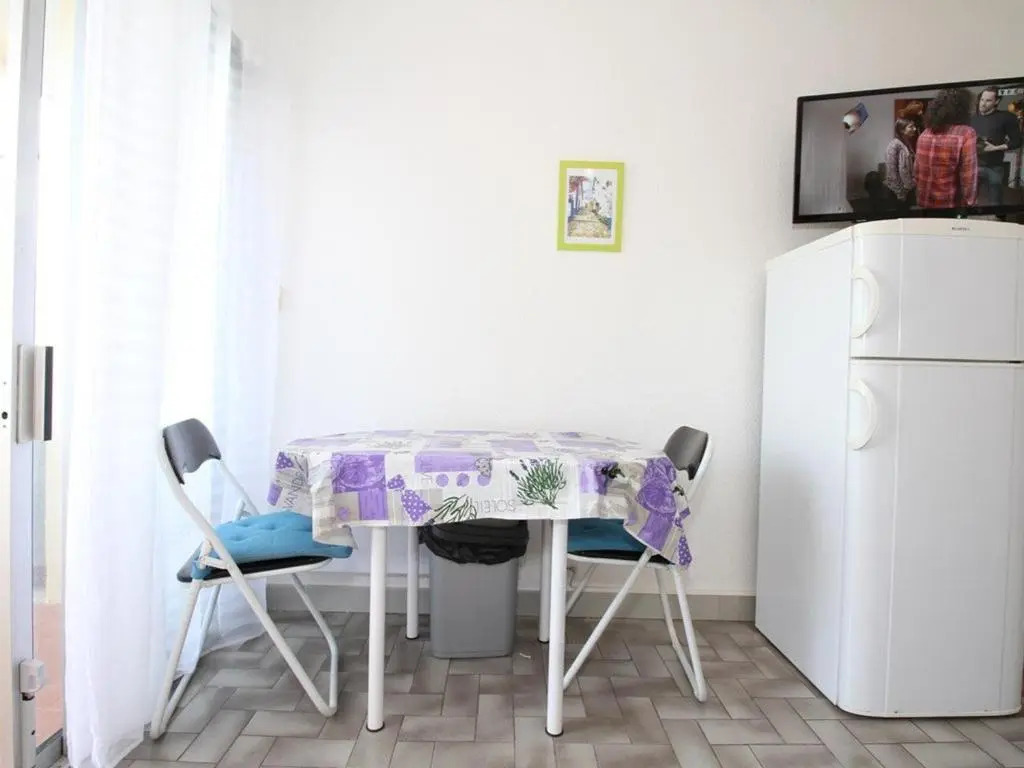 Appartement Balaruc-les-Bains, 1 pièce, 2 personnes - FR-1-553-37