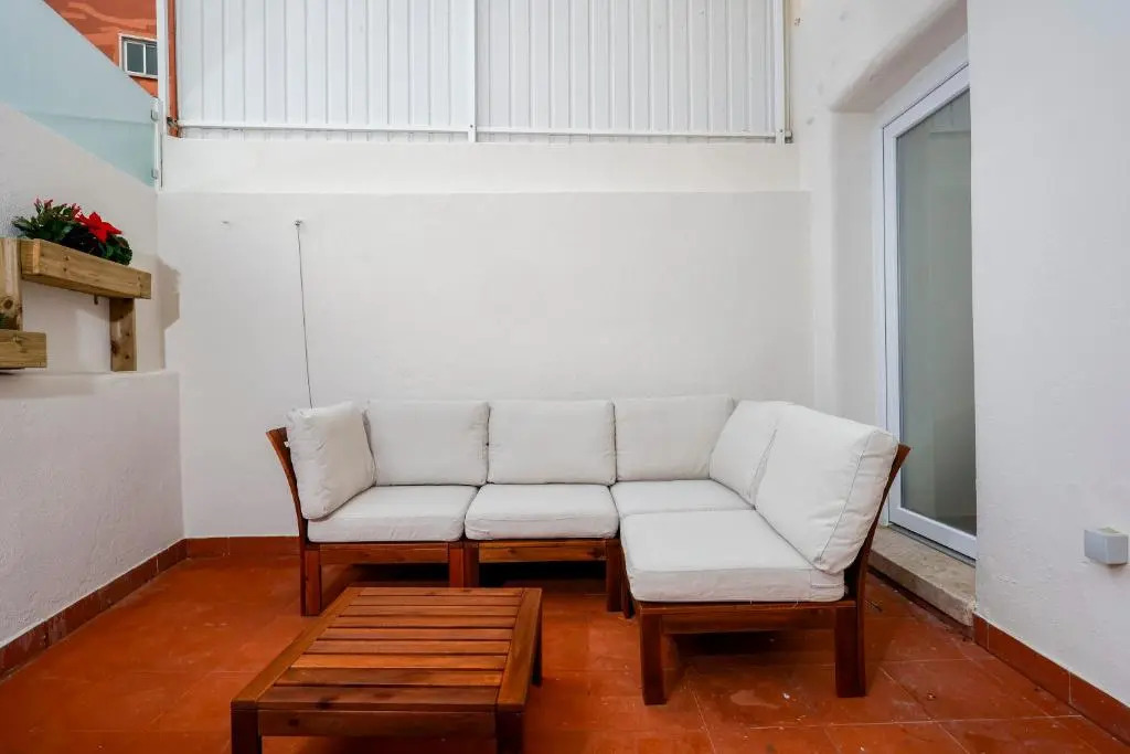 7ti7 Telhal apartment with a lovely Backyard