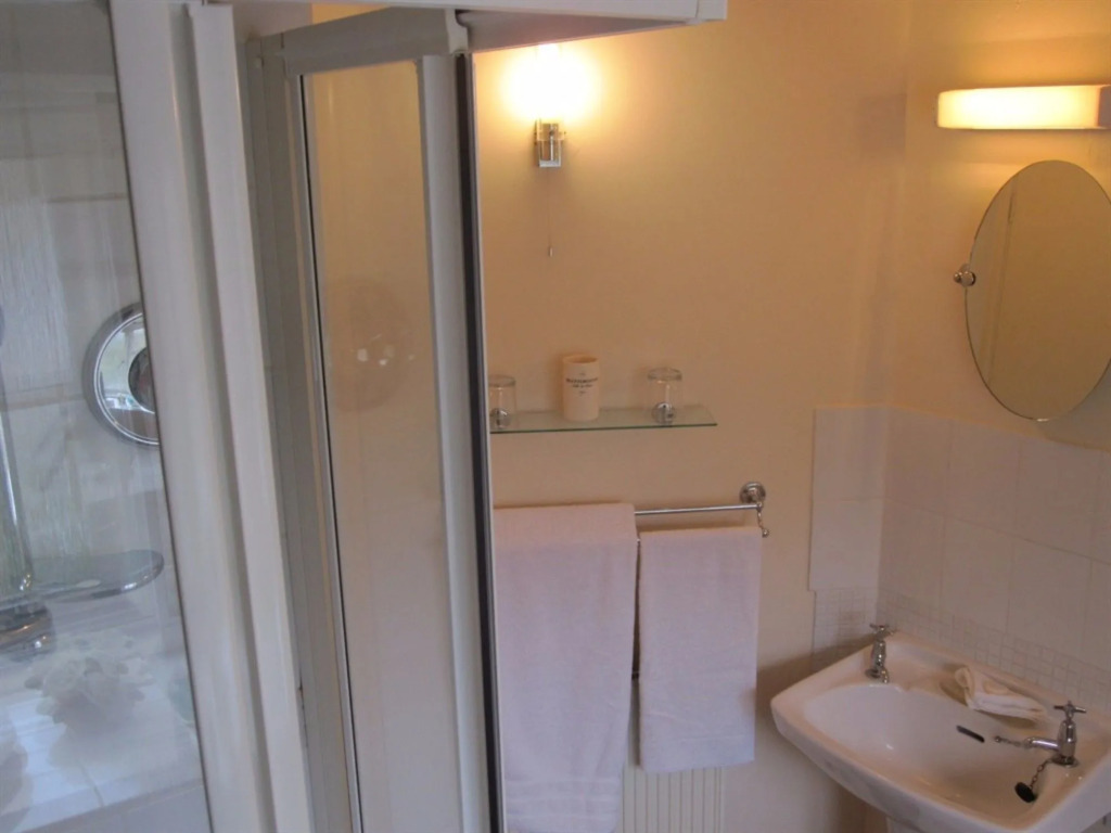 Guiting Guest House