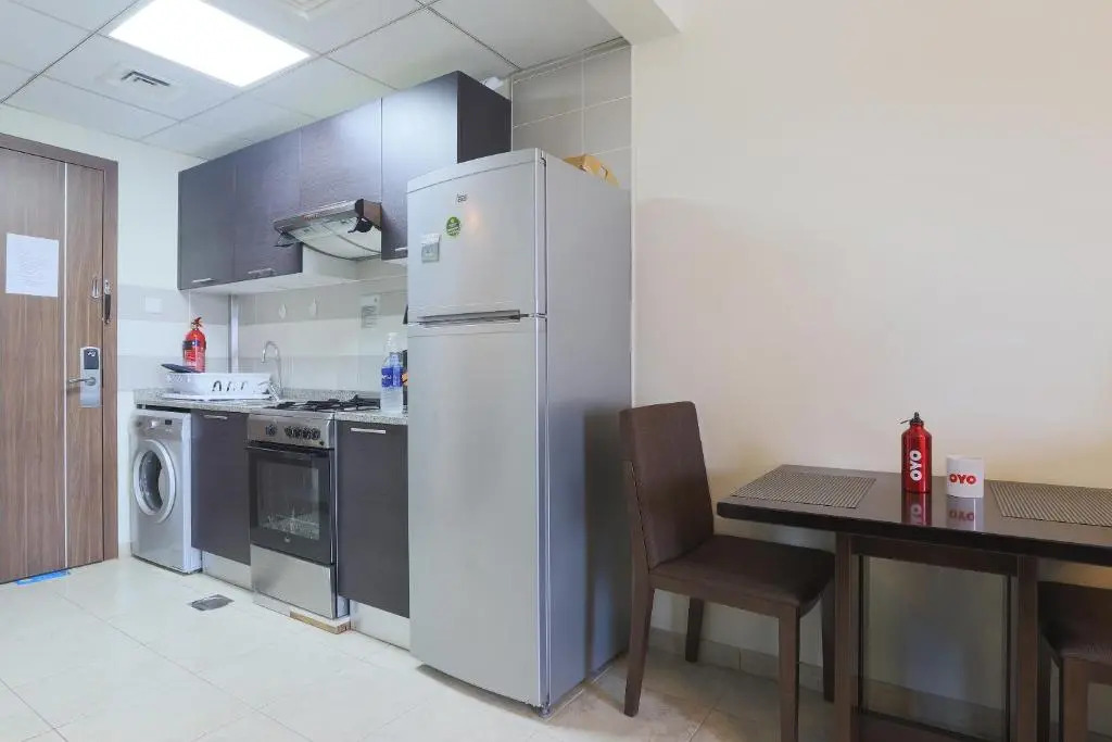 Super OYO 323 Home 417, Imperial Residence Tower B, Studio