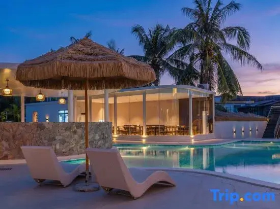 Manhui Swimming Pool Resort Hotel (Sanya Phoenix Airport)