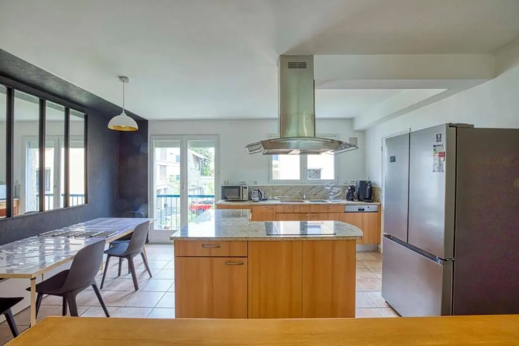 L'abstrait Alibigeois - Appartement moderne 135 m au calme avec 2 balcons