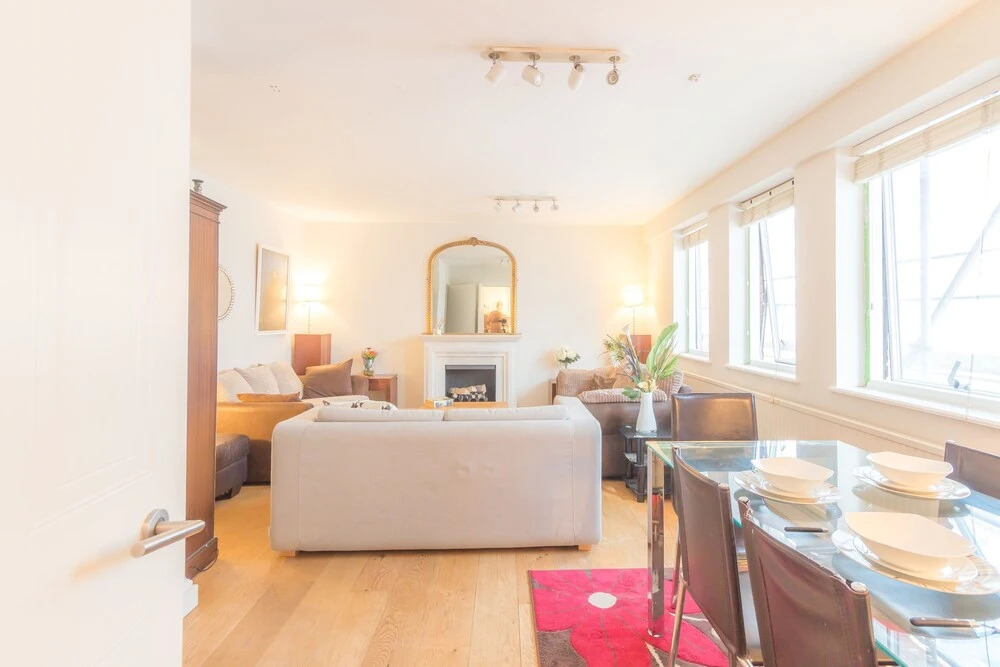 OPS 2 Bed 1 Bath Apartment