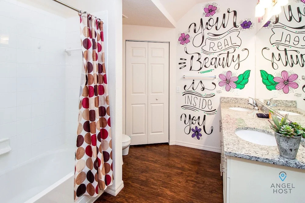 Unique Inspiration-themed Townhome Near Disney!