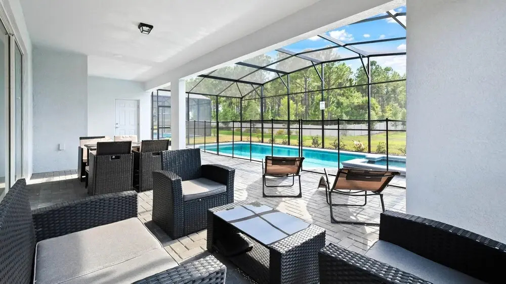 Loft Theater Game Room 10br Villa w Pool Spa, Davenport