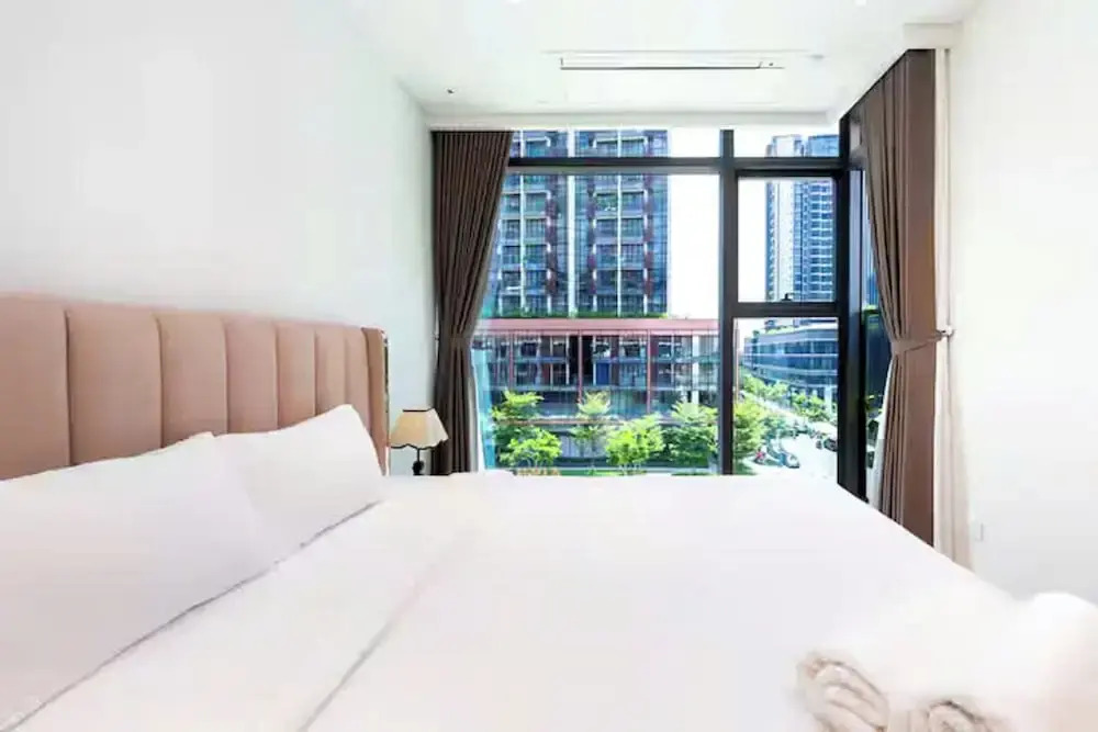 Vivian Boutique Opera Luxury Residence