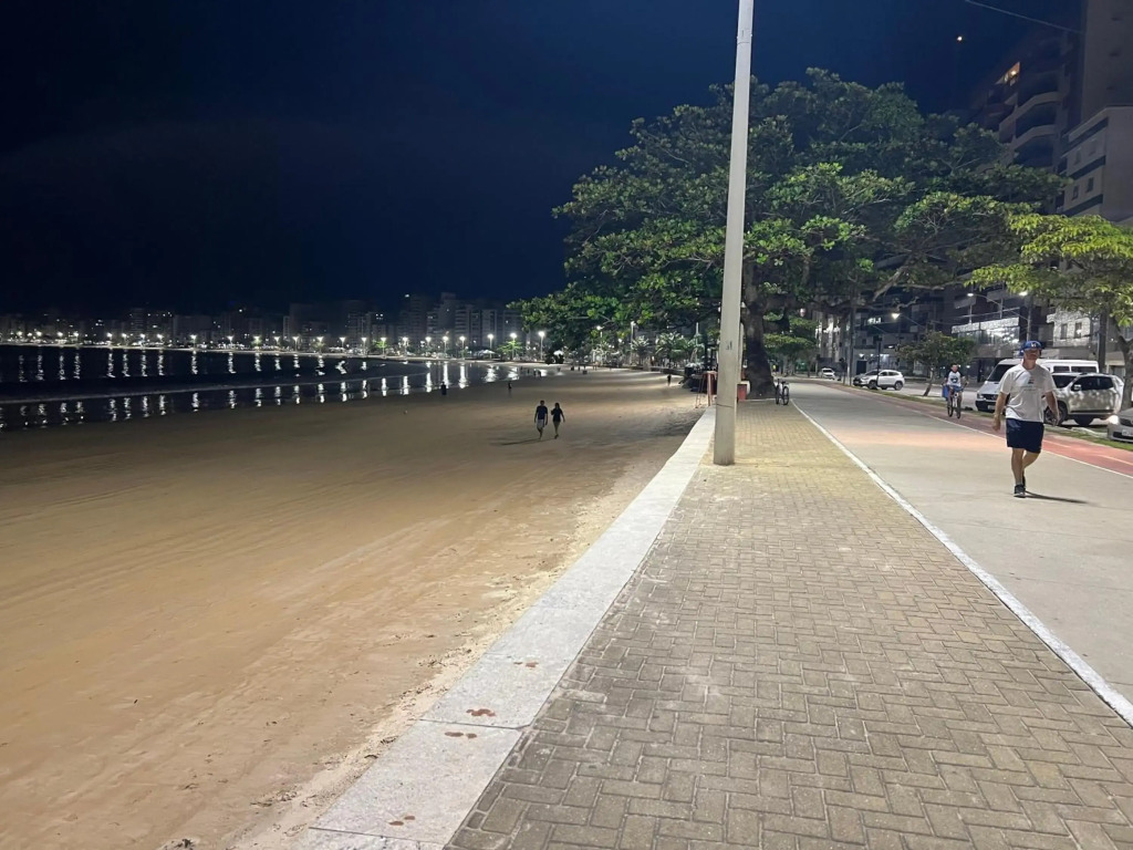 Apartamento 4 quartos Av Beira Mar nº 36 - Edif Canto Nobre - Guarapari ES