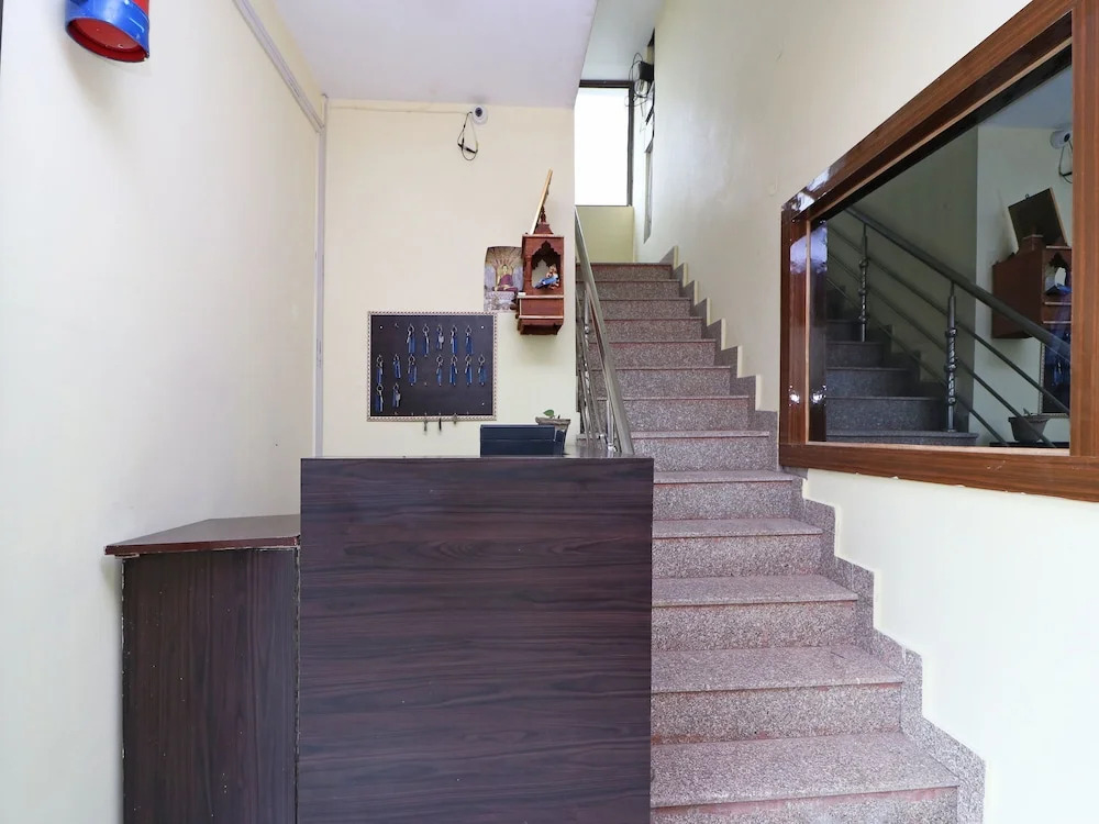 OYO 16111 G S Rest House