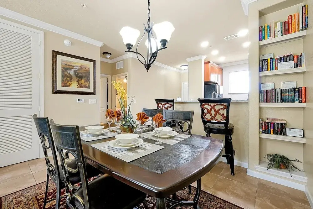 901 Charo Parkway, 2 BED