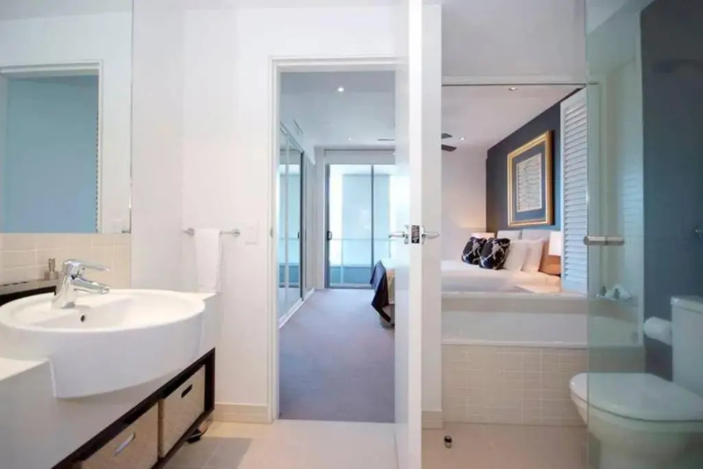 301 Harbour View