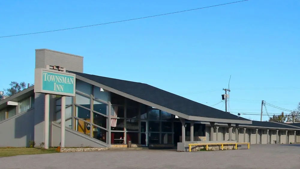 Townsman Inn