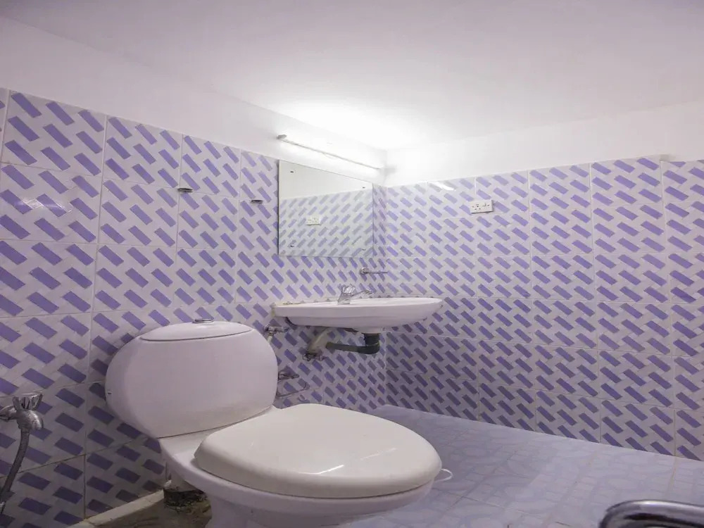 OYO 11424 Home Elegant 3BHK Villa Near Dona Paula Beach