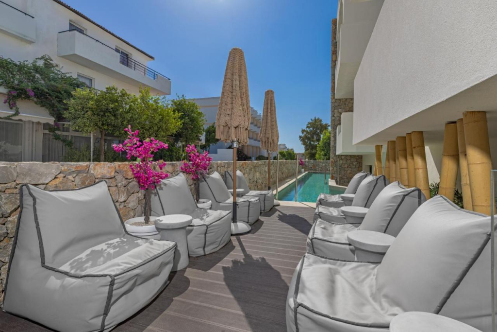 Cabana White Boutique Hotel