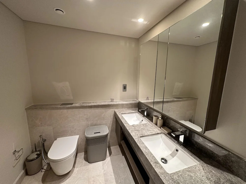 Manzil 4BR Penthouse in Dubai Creek w Harbour View