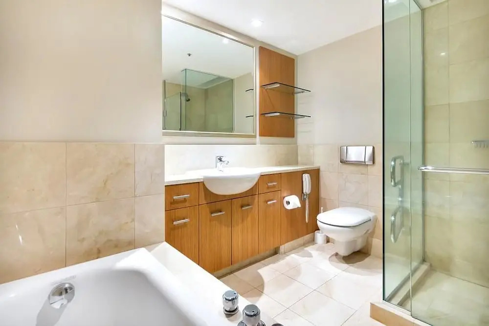 Central 1 Bedroom in Metropolis