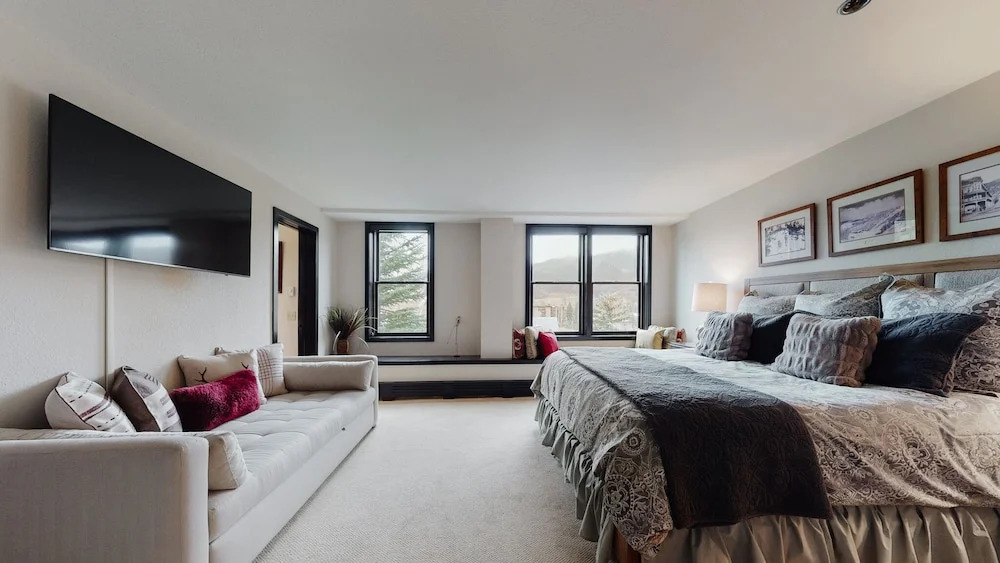 Woodrun Place, a Destination by Hyatt Residence