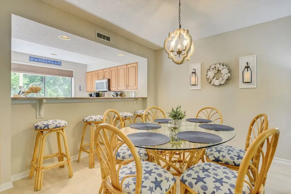 Private Deck & Pool Access: Myrtle Beach Getaway!