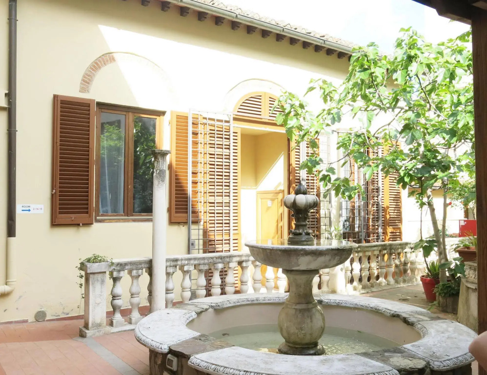 Hostel Archi Rossi