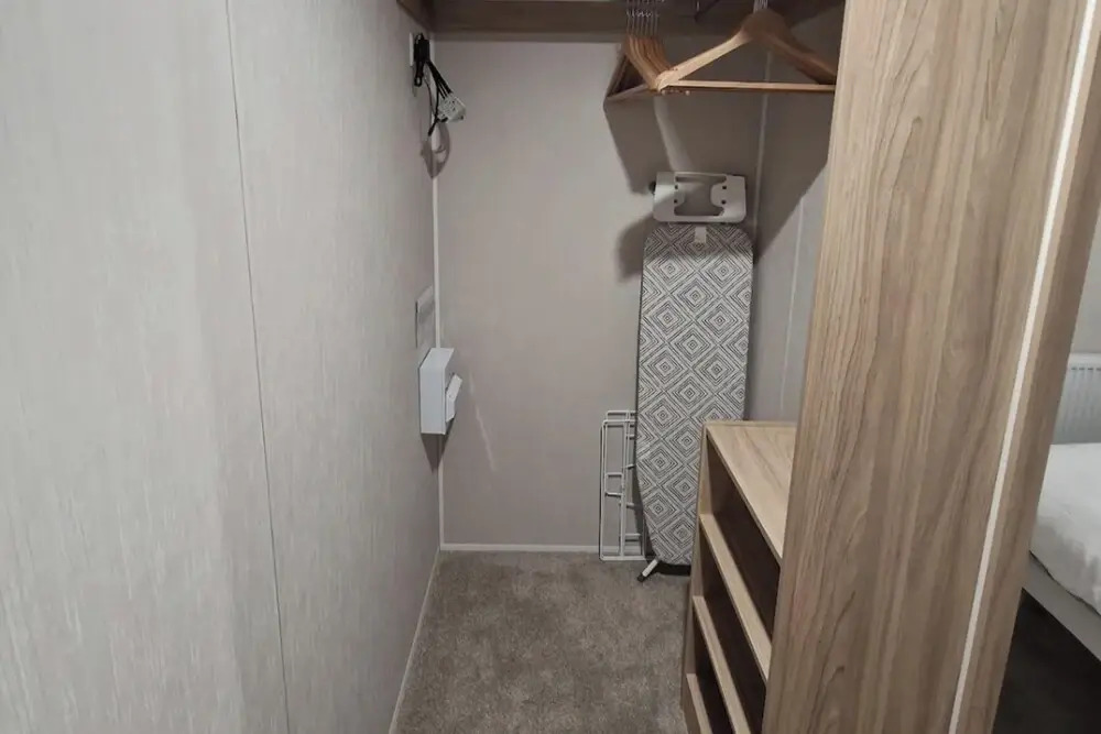 Family Caravan - Sleeps 6 - Pet Friendly - Parking