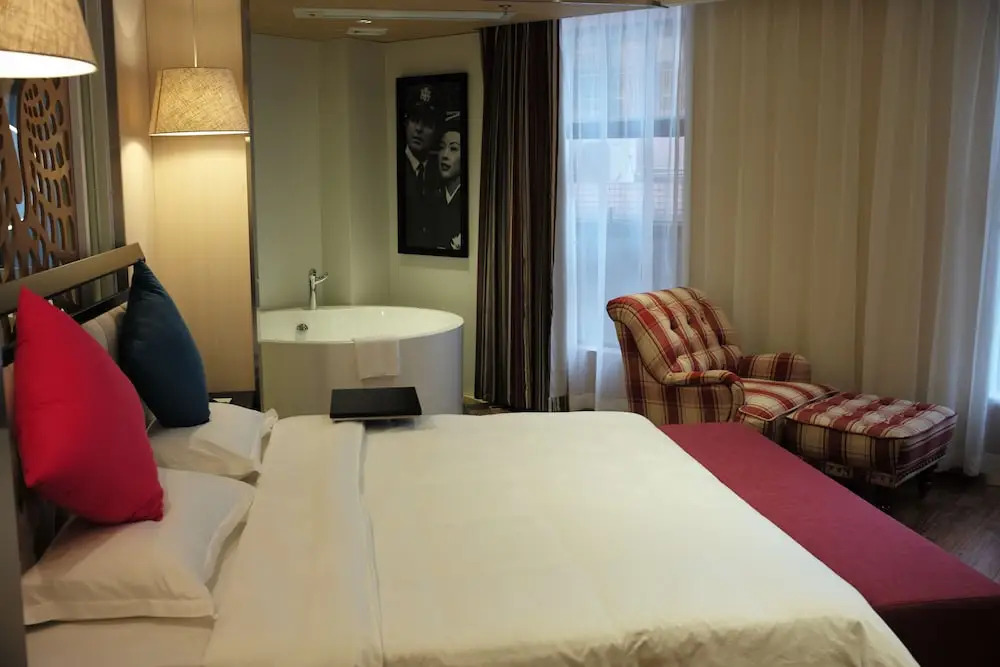 Merrynest Hotel
