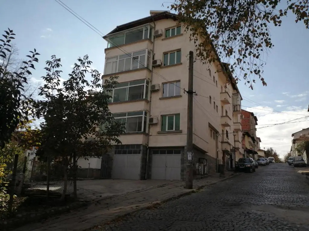 улица „Вихрен“ 20