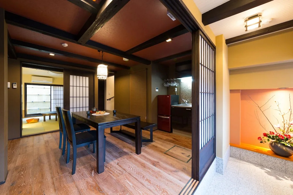 Kyotoya Kamogawagojo