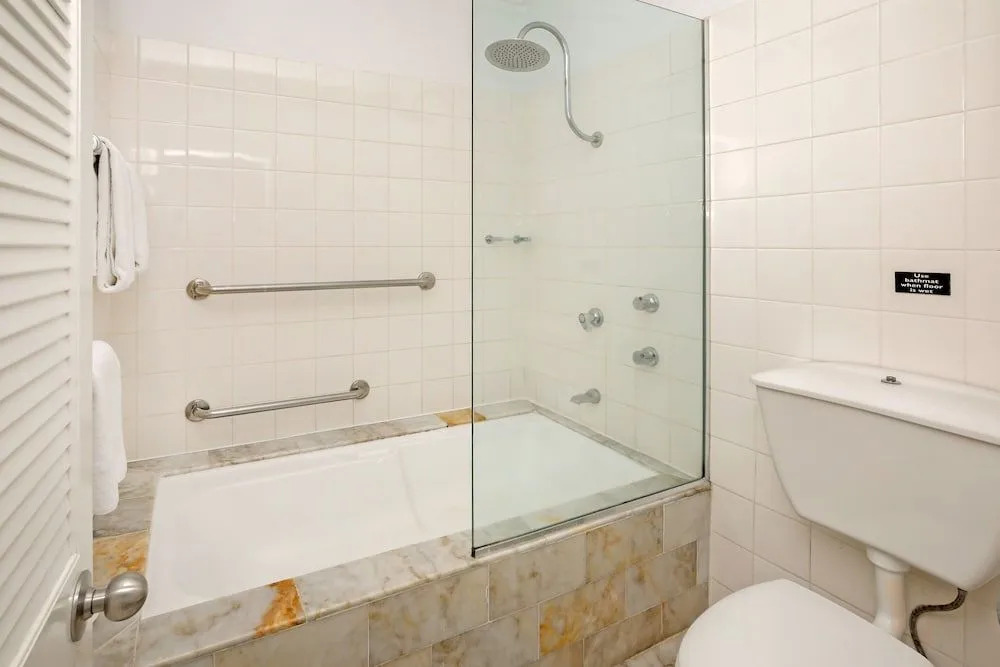 Ramada By Wyndham Cairns City Centre