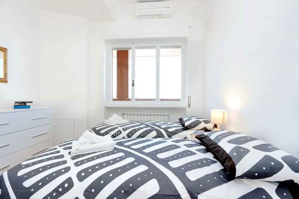 Salaria Apartment