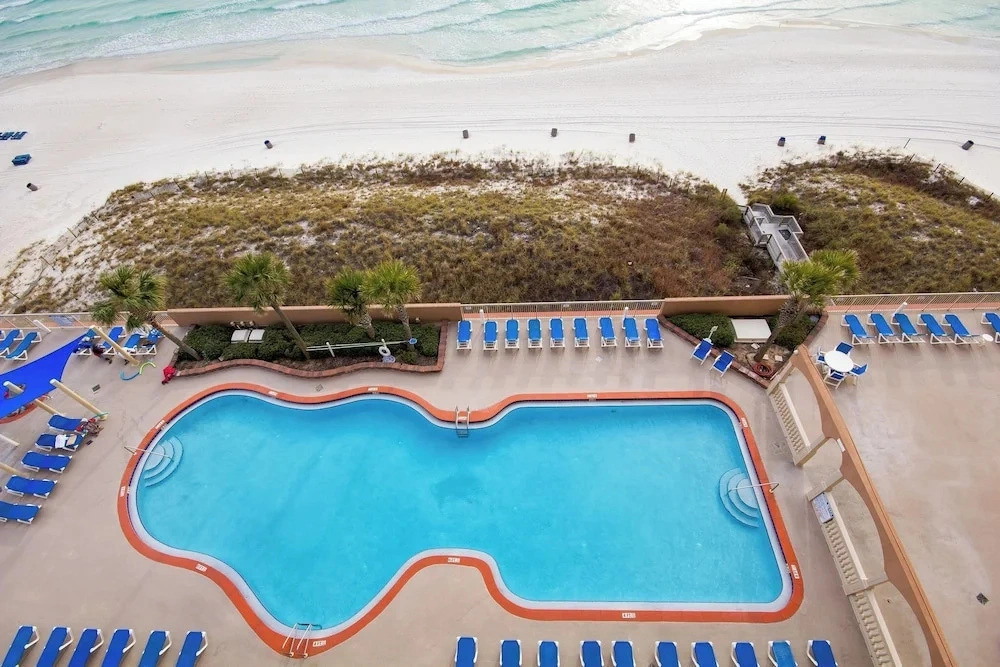 Pelican Perch! 3BR 3BA Corner Beachfront Condo w/ Epic Views, Sleeps 9