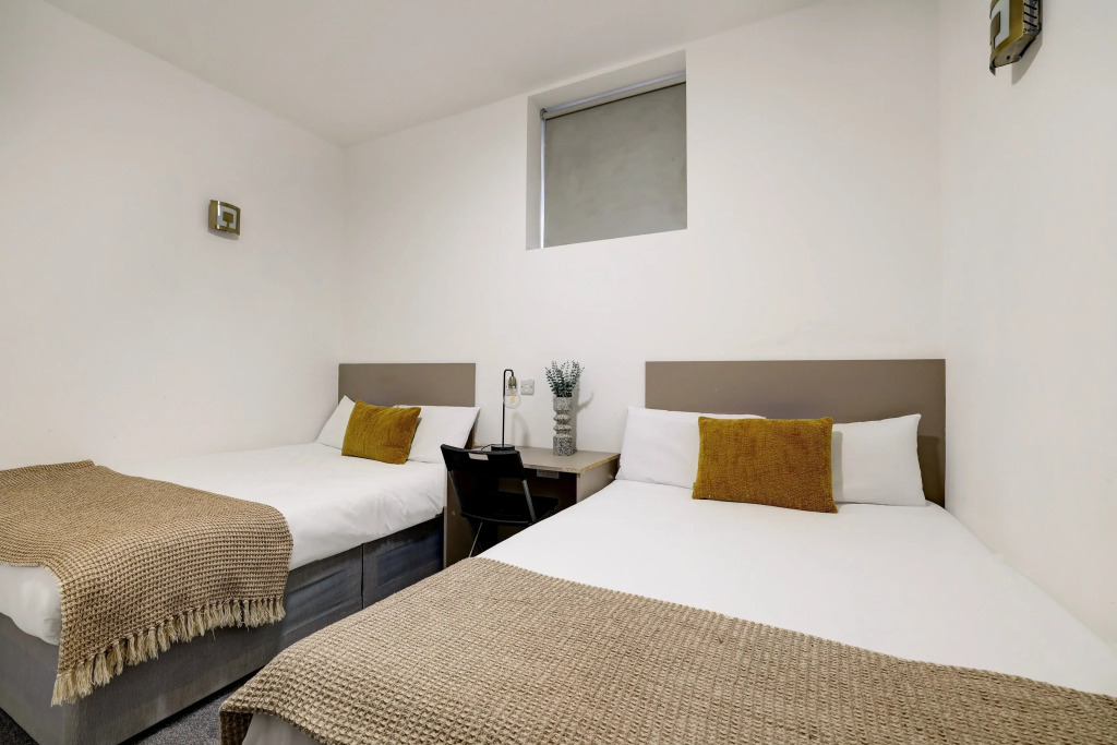 Belvilla Ilford Station Hotel, 4 min from Elizabeth line