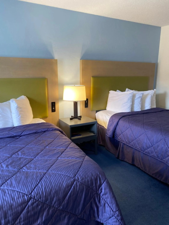 Pictured Rocks Inn and Suites