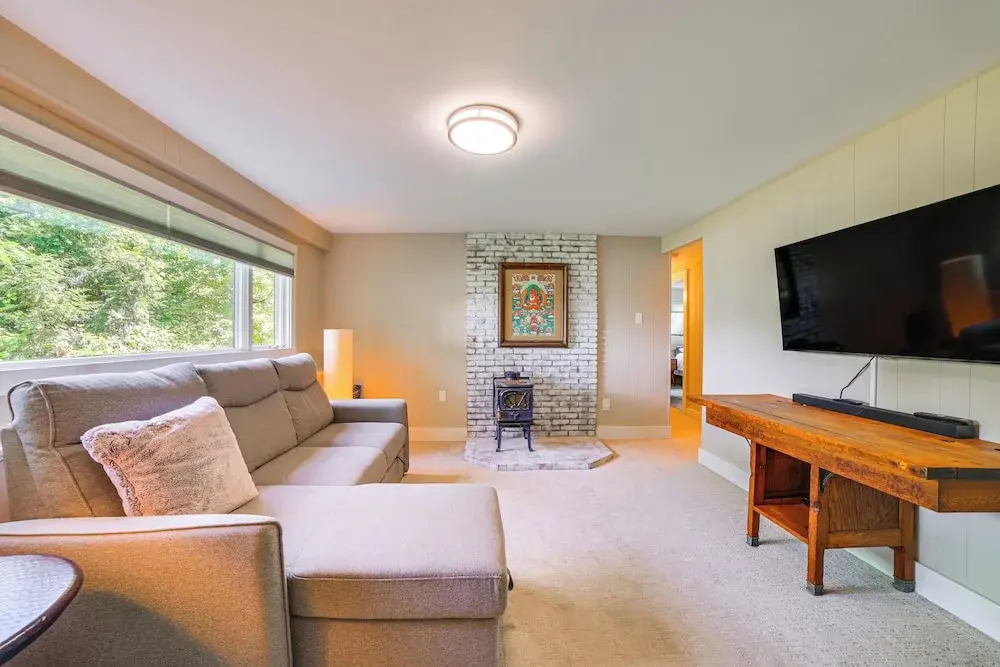 Inviting Vermont Home On Mount Ascutney