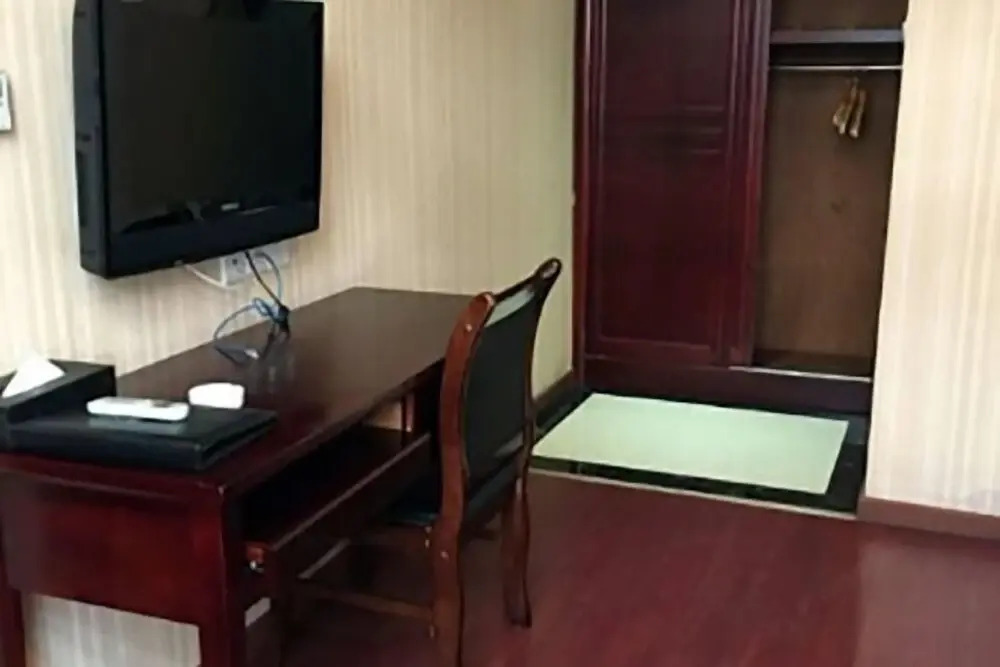 Huayue Business Hotel