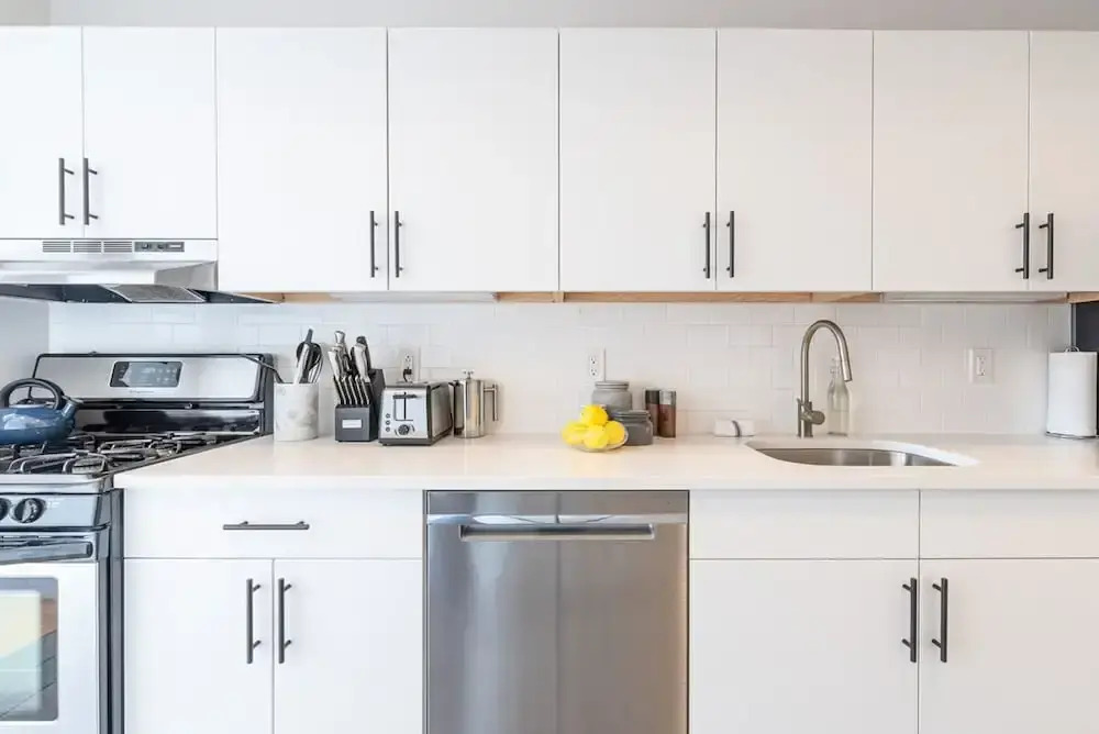Cypress Court III by Rove Travel 1BR Harlem Apt