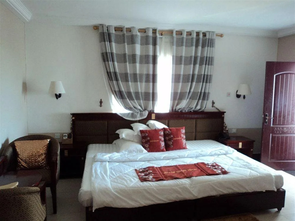 Grand Favor Hotel
