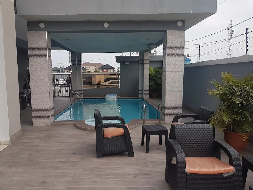 Eros Hotel and Suites Lekki