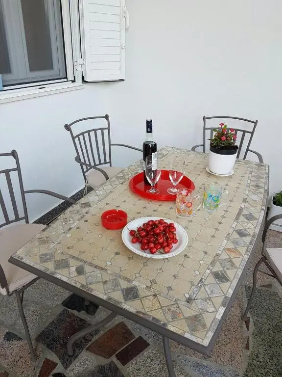 Oleander, Three-bedroom Apartment in Trogir