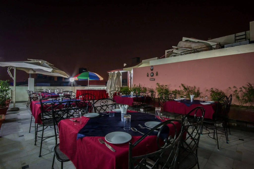 The Suncourt Hotel Yatri