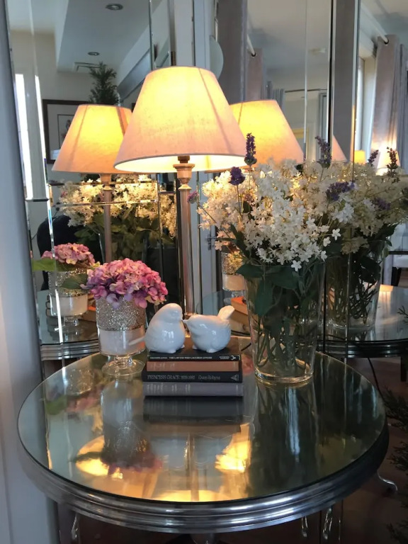 Andre's Mews Luxury Serviced Apartments