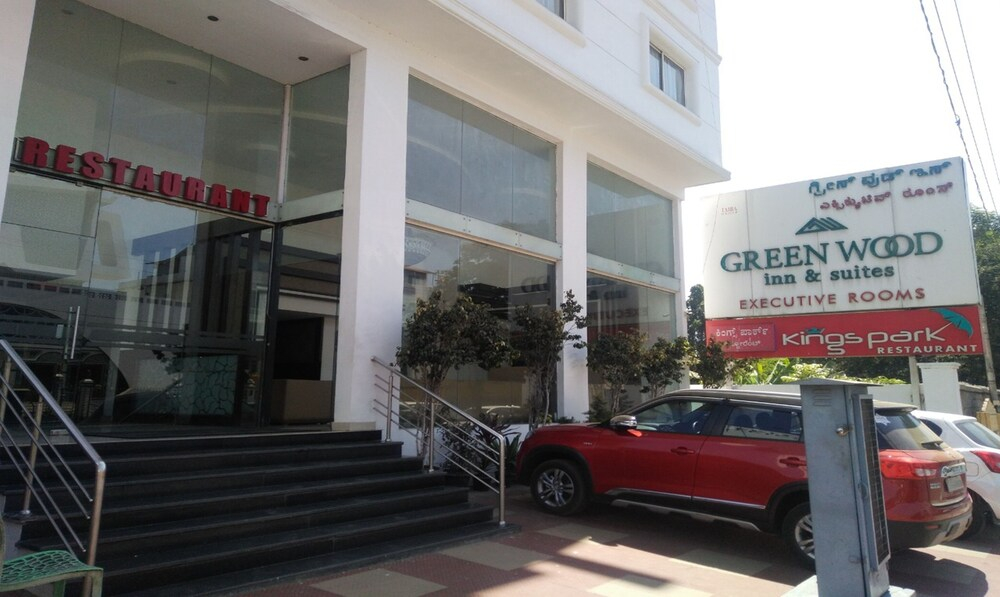 Itsy By Treebo - Greenwood Inn And Suites Near Mysore Palace