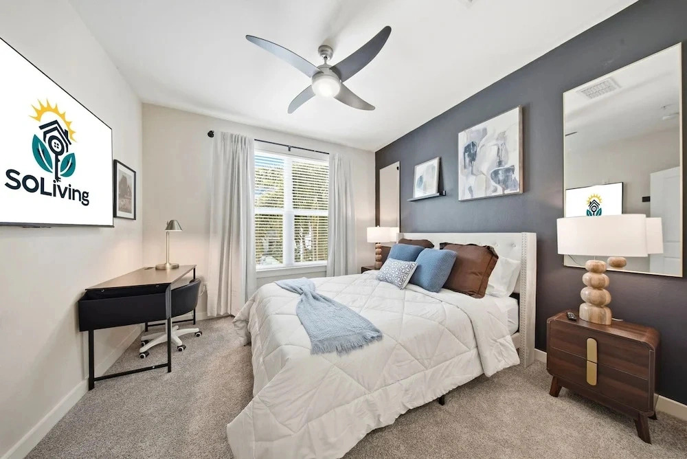 Modern 2BR w Pool Pet-friendly Unit 17