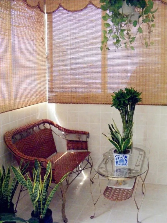 Simple Capsule Apartment