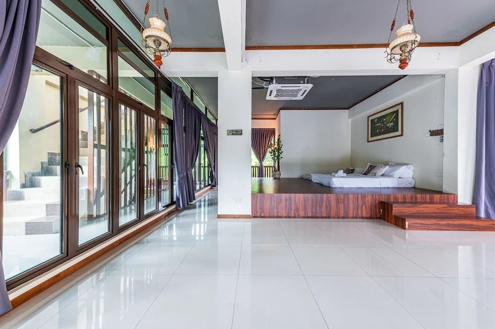 Bentong Wellness Resort Uphill 8Room 40Pax by Verano Homestay