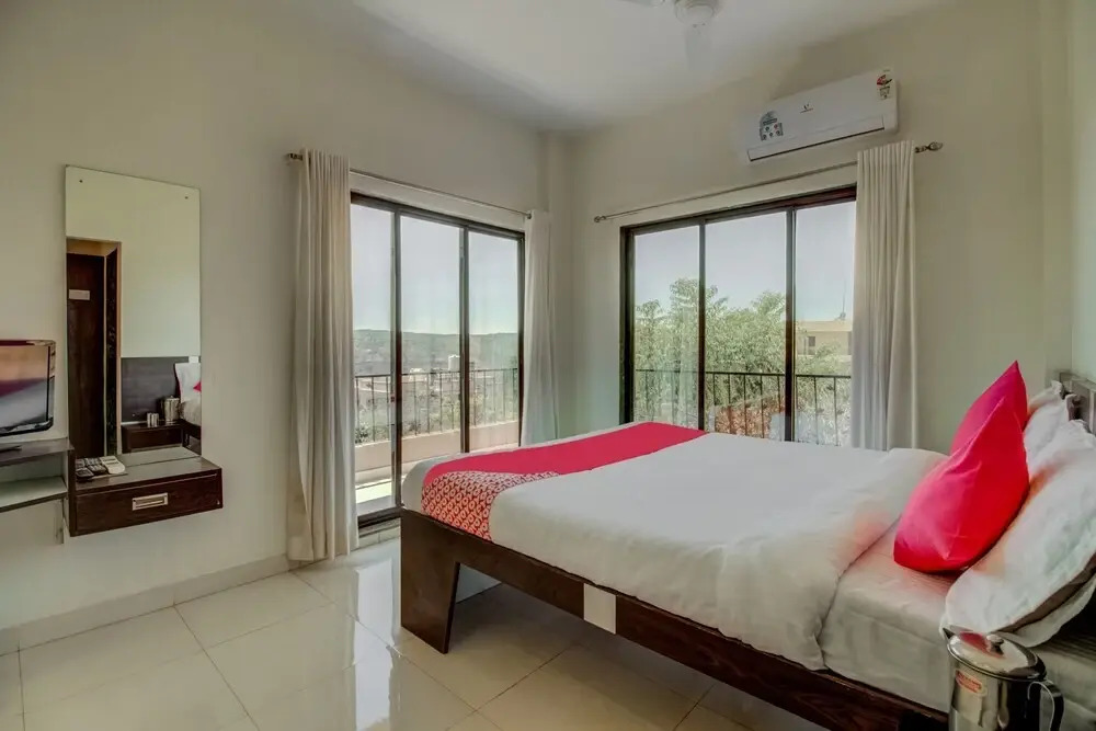 Chinar Residency by OYO Rooms