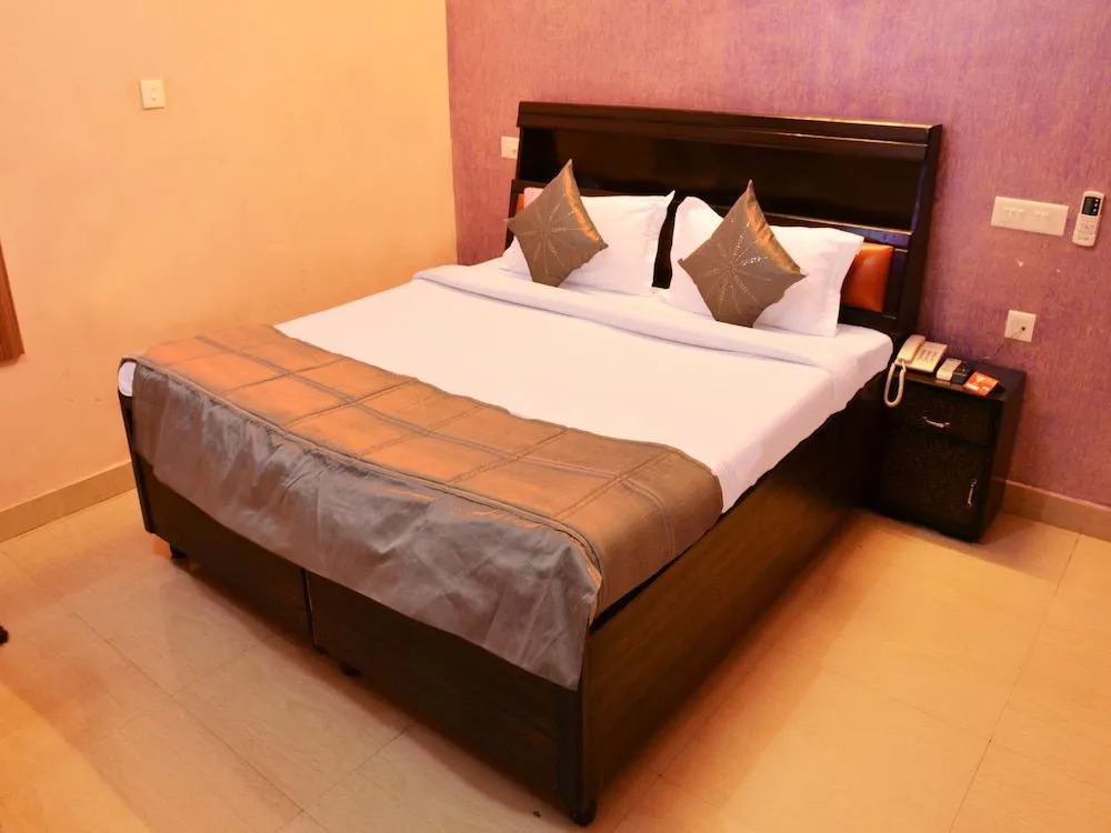 OYO 5809 Empire Inn